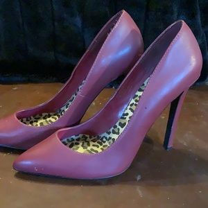 Colin Stewart size 10 lipstick read pumps